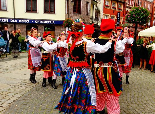 Jesteś na lęborskim „Weselu”. Dziś bawisz się razem z nami! – luka informacyjna