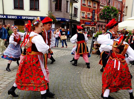 Jesteś na lęborskim „Weselu”. Dziś bawisz się razem z nami! – luka informacyjna