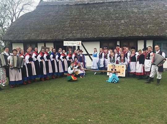 Perfekcja na scenie. ZPiT ZL przyciąga tłumy. Czerń w każdy dzień.