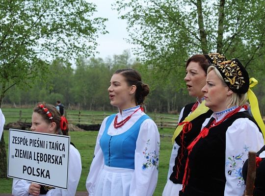 Perfekcja na scenie. ZPiT ZL przyciąga tłumy. Czerń w każdy dzień.