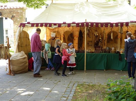 Zespół koncertuje na scenach w różnych rejonach portowego miasta