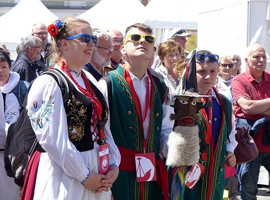 Zespół koncertuje na scenach w różnych rejonach portowego miasta